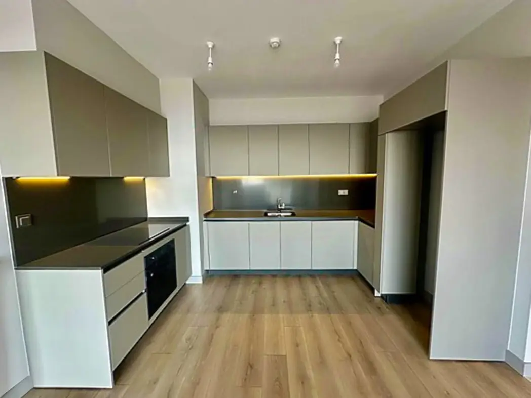 Fitted kitchen